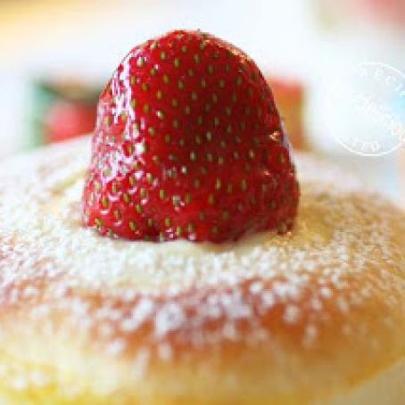 BREAD - Sweet Blanc (sweet bun with cream cheese filling)