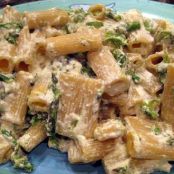 Rigatoni con Asparagi e Ricotta