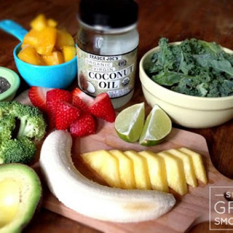Pineapple, Kale, Coconut Oil Smoothie