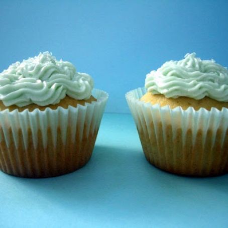Vanilla Cupcakes with Buttercream Icing