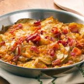 Skillet Potatoes with Bacon & Cheddar