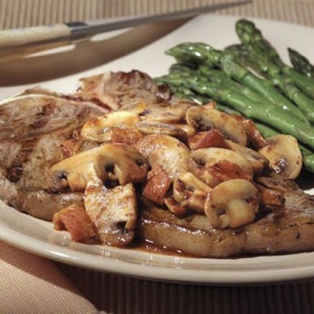 T-Bone Steak with Bacon-Mushroom Sauce