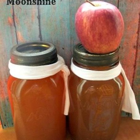 Crock-Pot Lemonade Moonshine
