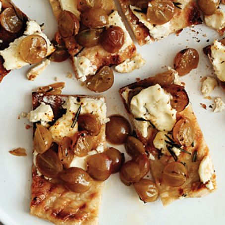 Goat-Cheese and Grape Pizza