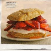 Almond-Oat Strawberry Shortcakes