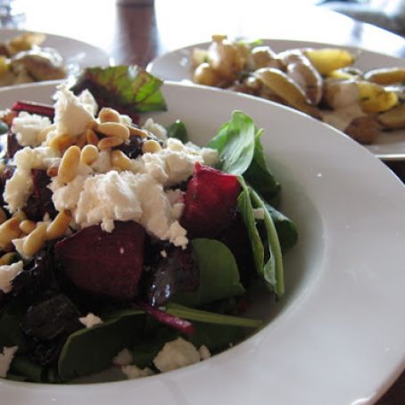 Roasted beet and green salad