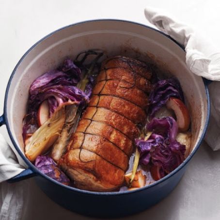Braised Pork with Cabbage and Apples