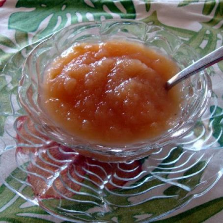 Karen's Homemade Cinnamon-Lemon Applesauce
