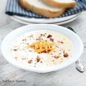 Cheesy Cauliflower Soup