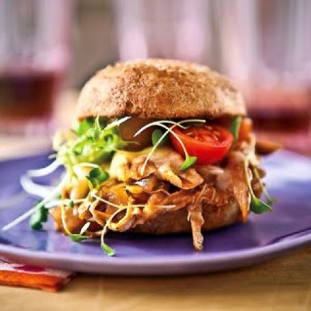 CHICKEN & CHEESE SLIDERS