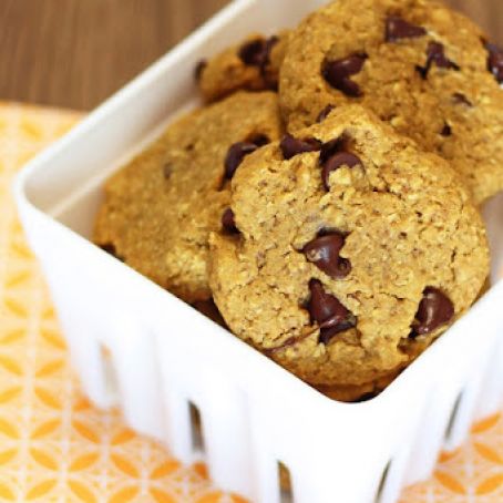 GLUTEN FREE VEGAN PUMPKIN CHOCOLATE CHIP COOKIES