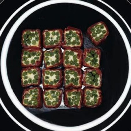 PROSCIUTTO AND GREEN BEAN BITES