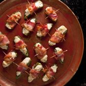 Bacon-Wrapped Jalapeño Poppers