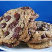 Giant Chocolate Chip Cookie