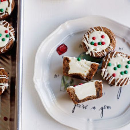 Gingerbread White Chocolate Cookie Cups