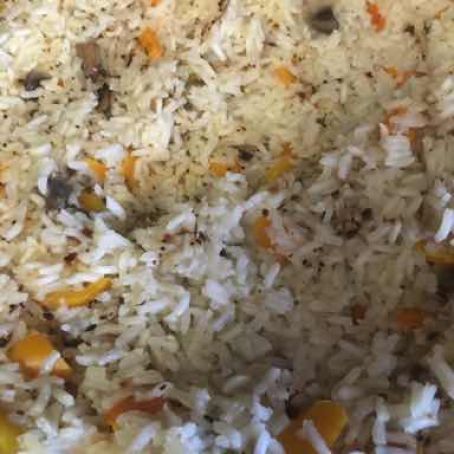 Rice with sweet peppers and muchrooms