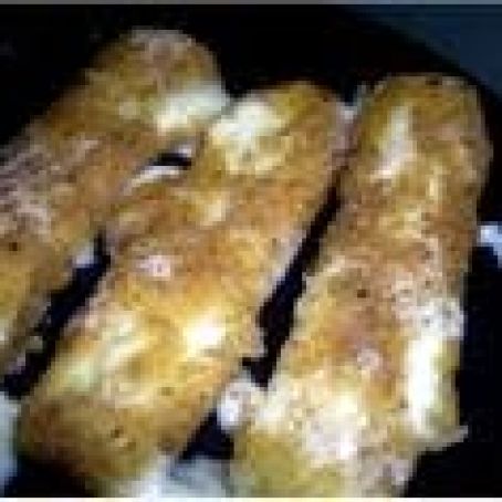 Crunchy Baked Mozzarella Sticks