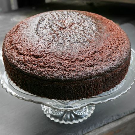 Blackstrap Molasses & Fresh Ginger Cake