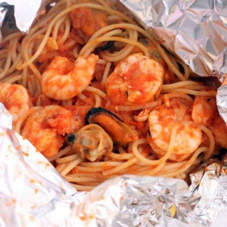 ESPAGUETTI DE MARISCOS AL PAPILLOTE