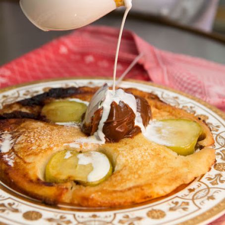Giant Apple and Dulce de Leche Pancake