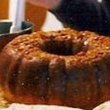 Connie Schultz's Christmas Rum Cake