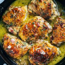 Skillet Chicken with Bacon & White Wine Sauce