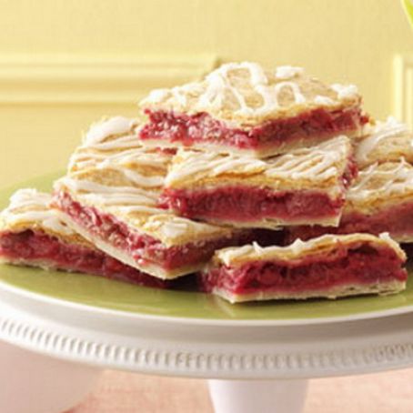 Raspberry-Rhubarb Slab Pie