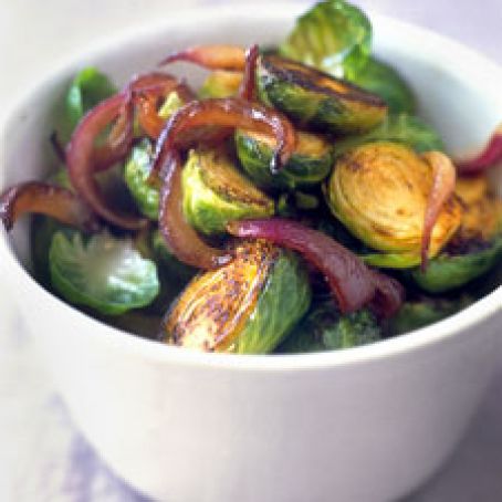 BRUSSELS SPROUTS WITH VINEGAR-GLAZED RED ONIONS {martha stewart}