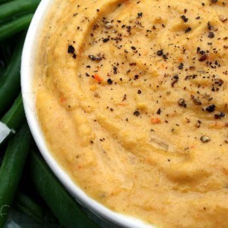 Roasted Apricot & Sweet Pepper Hummus w/ cold Green Bean dippers