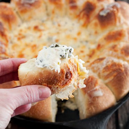 Artichoke Spinach Bread Ring Dip