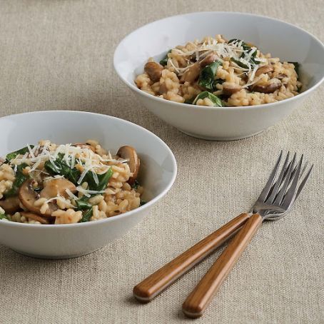 Instant Pot Mushroom and Spinach Risotto