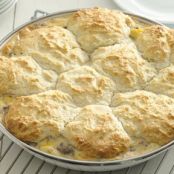 Biscuit and Sausage Gravy Skillet