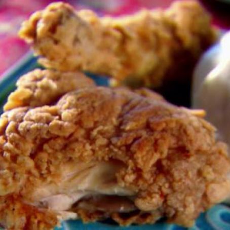 Gwen's Fried Chicken with Milk Gravy