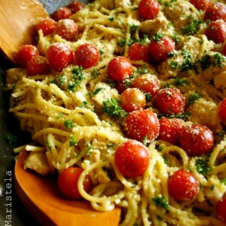 Spaghetti in Garlic Gravy with Herbs and Lemon Marinated Chicken and Cherry Tomatoes