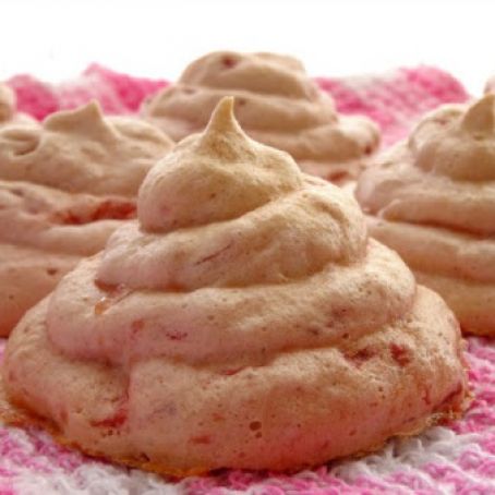 fresh strawberry merinque cookies
