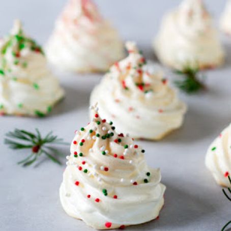 Christmas Tree Meringue Cookies