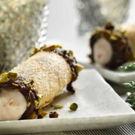 Holiday Yogurt Cannoli