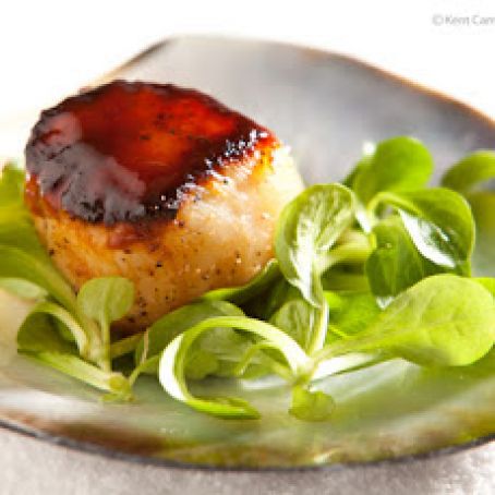 Seared Sea Scallops on Sautéed Spinach with Hoisin Butter Sauce