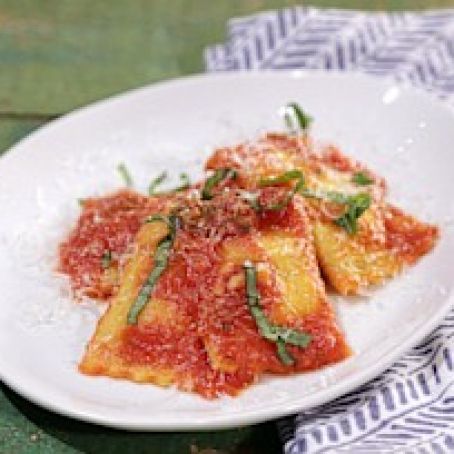 Ricotta Ravioli with 3-Minute Marinara