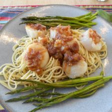 Seared Scallops over Basil Pasta