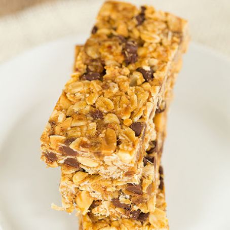 Chewy Peanut Butter-Chocolate Chip Granola Bars