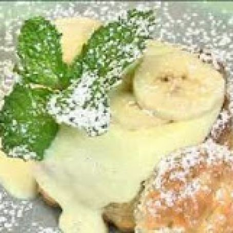 Vanilla Pudding with Puff Pastry Shells and Sliced Bananas