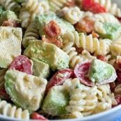 Creamy Bacon Tomato and Avocado Pasta Salad