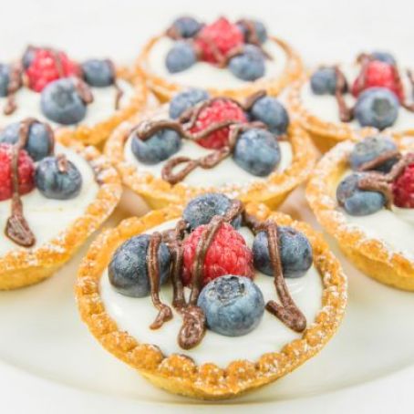 NO-BAKE BLUEBERRY TARTS