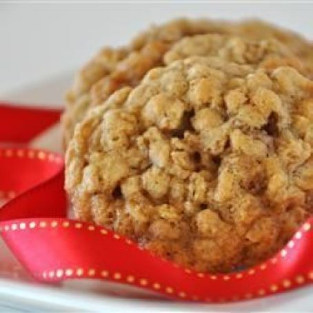 Oatmeal-Raisin Chocolate Chip Cookie