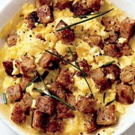 Scrambled Eggs with Herbed Croutons