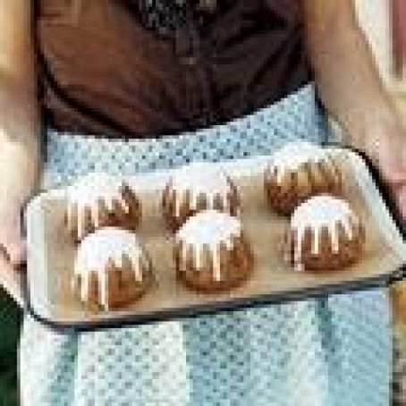 Apple-Cardamom Cakes with Apple Cider Icing
