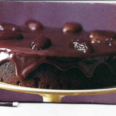 CHOCOLATE DATE CAKE WITH CHOCOLATE STICKY TOFFEE GLAZE