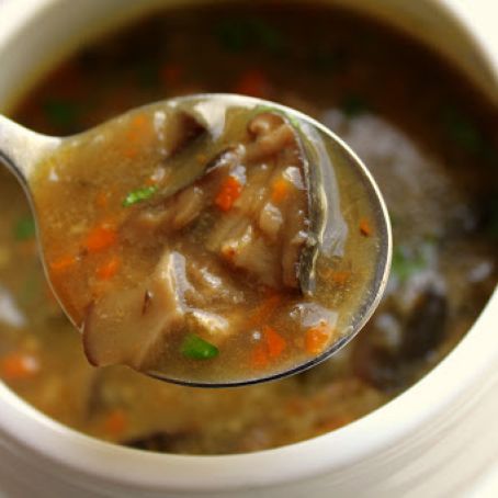 Healthy & Flavorful Mushroom Barley Soup Recipe