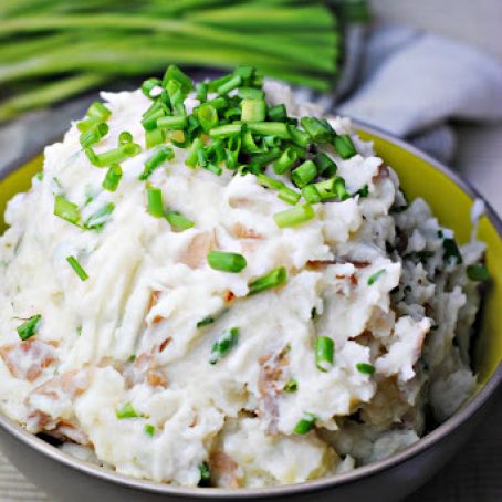 Sour Cream and Scallion Smashed Potatoes